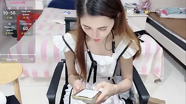 Živý XXX chat miaomiao-99