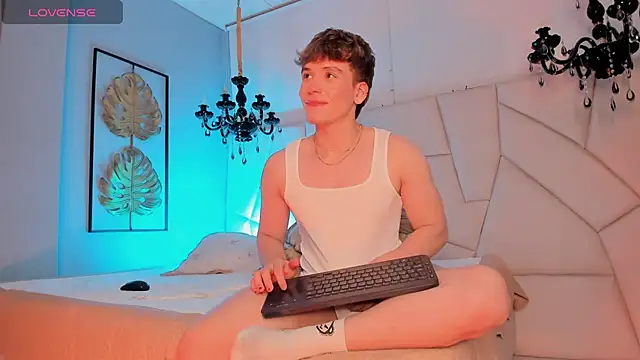 TaylerWhite 现场XXX聊天