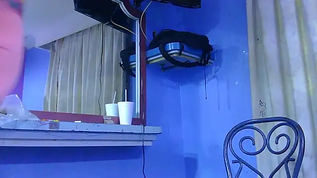 Latinopervs XXX чат на живо