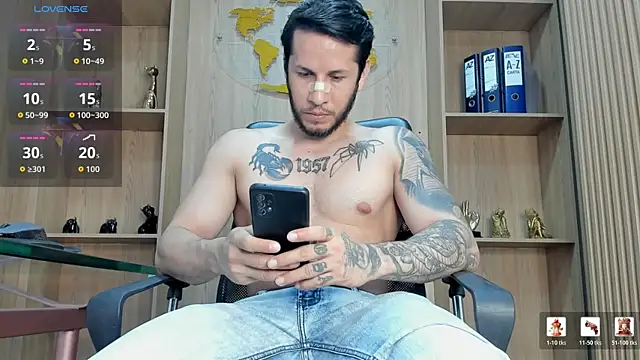 George_Diesell live XXX chat