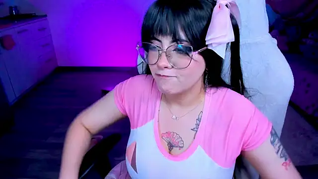 Chat XXX ao vivo de Alychu_