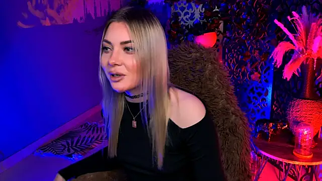 Chat XXX en directo de HyileyClark