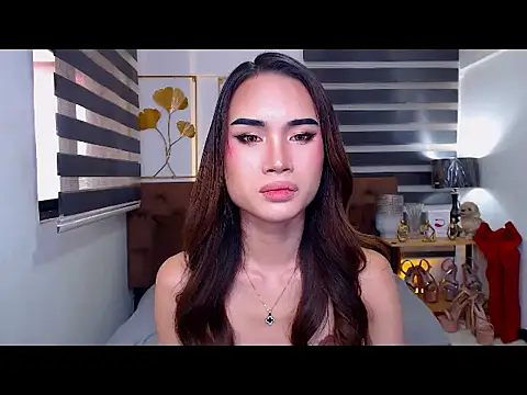 JuicyCockThea – Naživo XXX chat