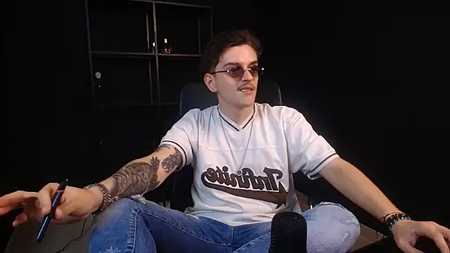 Chat XXX Live FelixStarkk