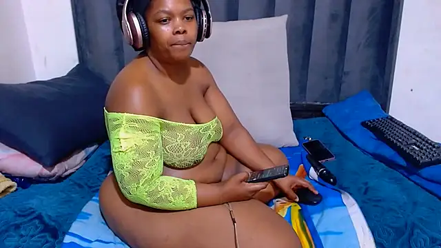 BigbootyNickyx Live XXX-chat