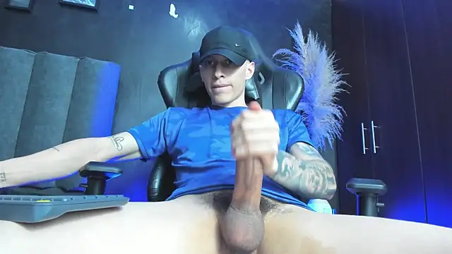 Enzo_Maserati XXX чат на живо