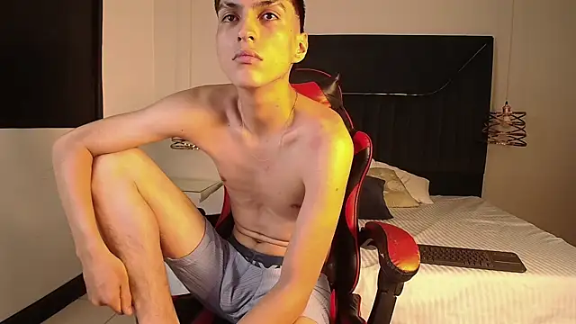 XXX chat uživo modela LeoDrake_
