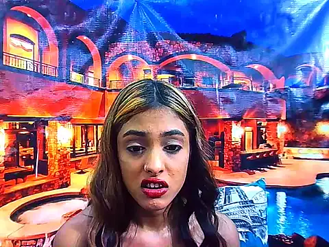 IndianPretty14u2Luv's Live XXX Chat