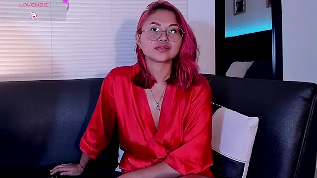 Chat +18 de MAYASMITH__ ao vivo