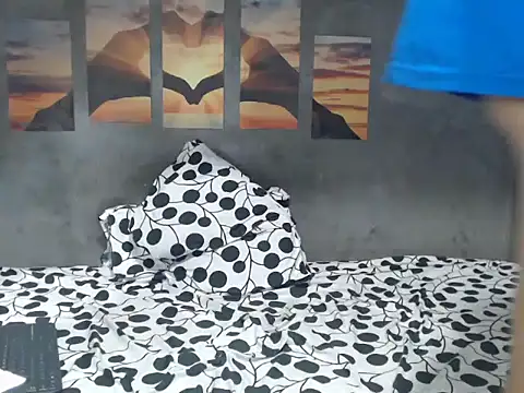 Natsboii XXX чат на живо