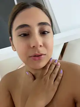 Chat +18 de MelodyRey__ ao vivo