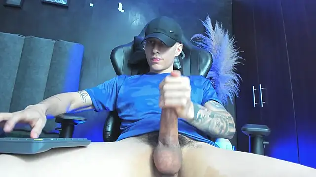 Enzo_Maserati – Naživo XXX chat