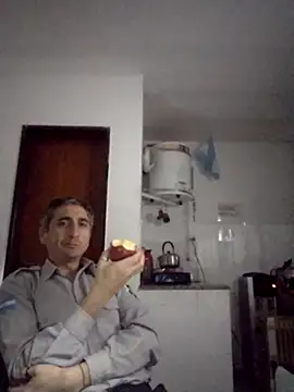 Alejandro83bsf 现场XXX聊天