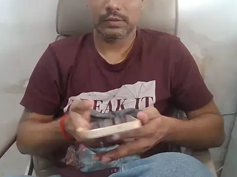 Aloneisbest Live XXX-chat