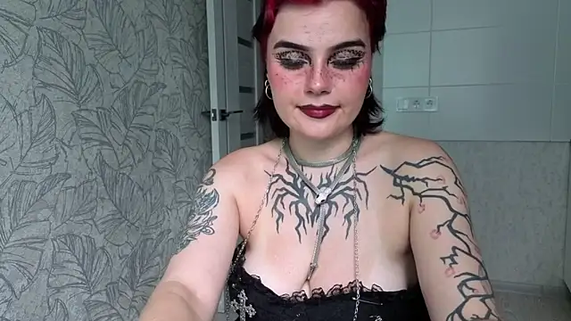 IntrigueYourDay Adlı Modelin Canlı XXX Sohbeti