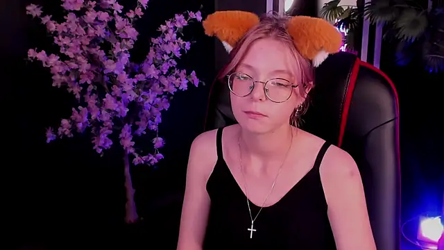 Chat XXX en directo de FoxxyyPolly