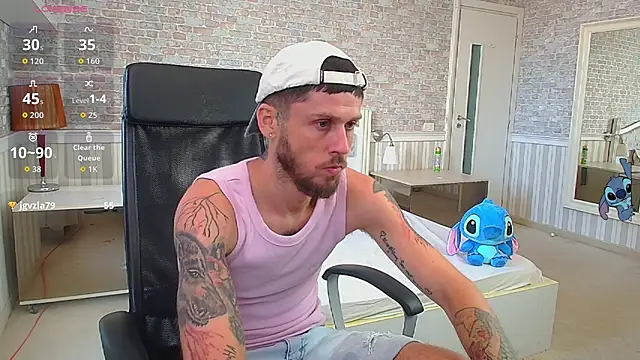 Chat XXX en directo de JonahShaw