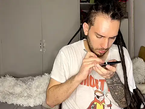 DreadObsessionxX élő XXX-chatje
