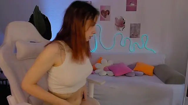 צ'אט XXX בשידור חי של LittlePeach007