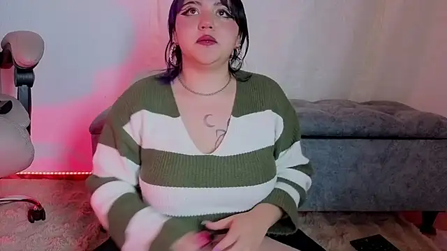 Blueberry_gothic লাইভ XXX চ্যাট