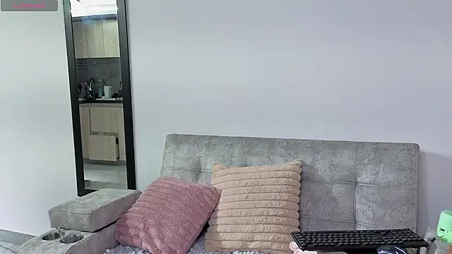 Elodie221 Live XXX-Chat