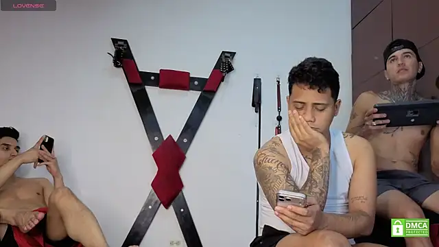 EliteBoysLive's Live XXX Chat