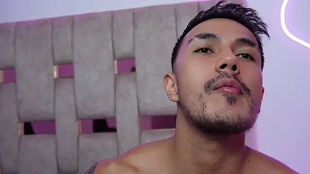 aaron_boltn Live XXX chat