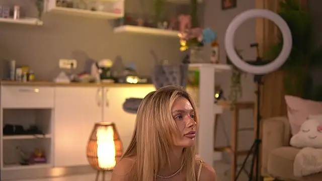 Czat XXX na żywo – ButterflyLeah