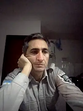Alejandro83bsf – Naživo XXX chat