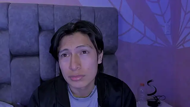 MarcoAndAllice's Live XXX Chat
