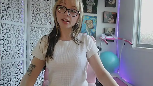 Živý XXX chat makiyahbelle