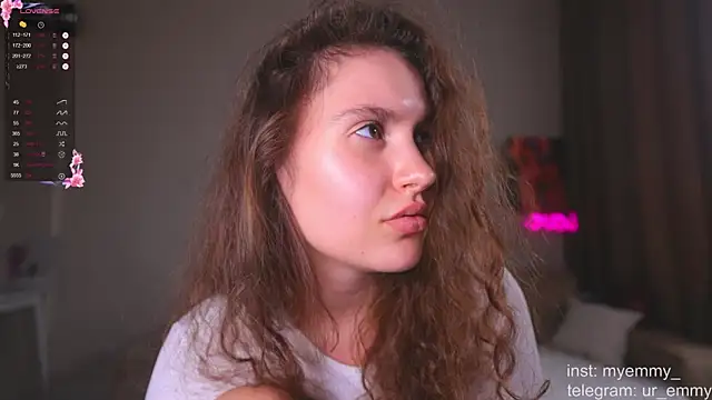 My_Emmy Adlı Modelin Canlı XXX Sohbeti