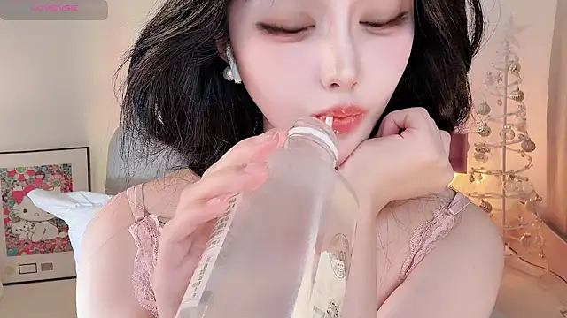 Iaqybbaqlxyaoazxc---'s Live XXX Chat