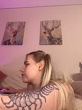 HugeBoobsAlice's Live XXX Chat