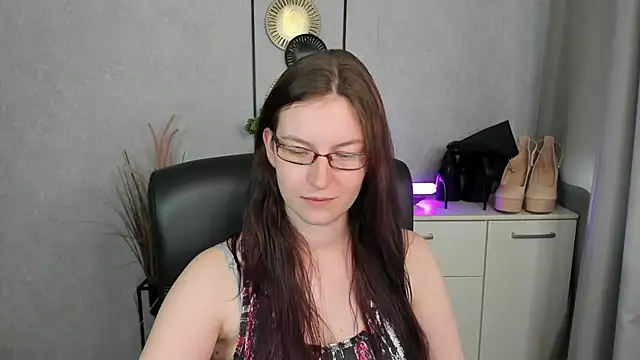 emmaxDelight XXX чат на живо