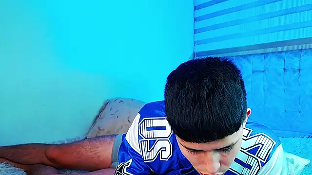 _justinmoon2 Adlı Modelin Canlı XXX Sohbeti