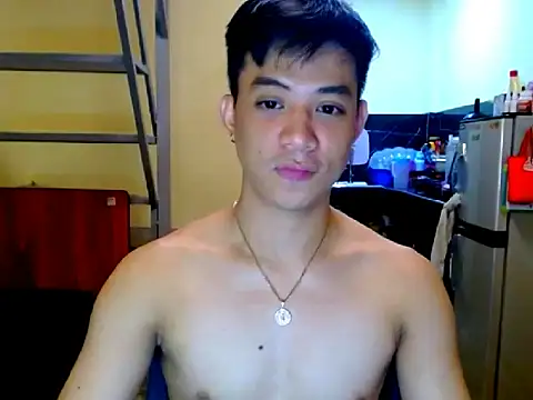 Show modela AsianCUMQUICKLY na web-kameri
