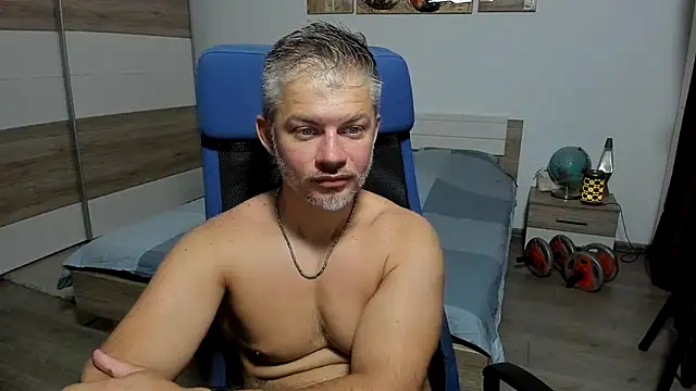 RobbyShawz élő XXX-chatje