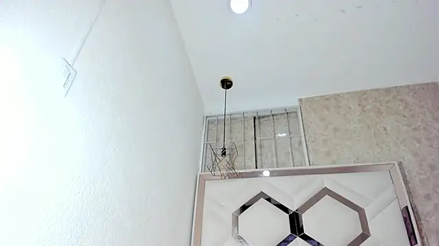 XXX chat uživo modela Saray_42