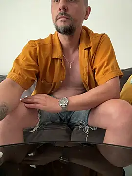 InsaneMattt Adlı Modelin Canlı XXX Sohbeti