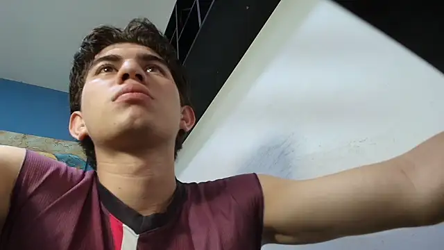 Онлайн чат XXX ADAM_CUMS