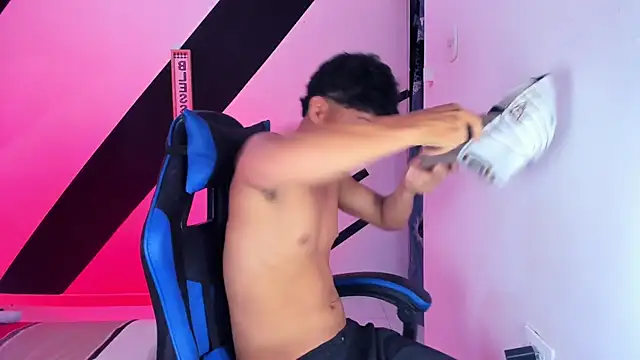 Czat XXX na żywo – Master_hot06