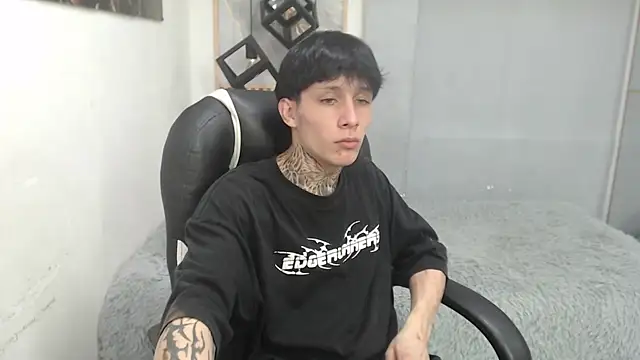 Cry_therealのライブXXXチャット