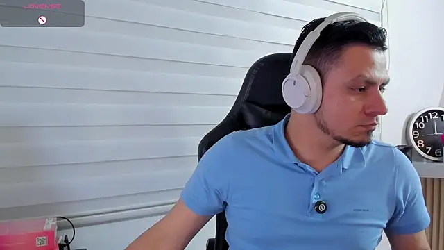XXX chat uživo modela Rick_Adams