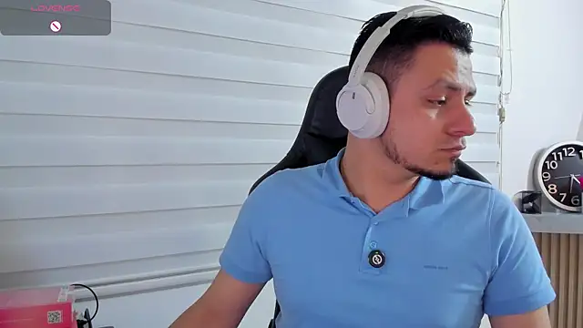 XXX chat uživo modela Rick_Adams