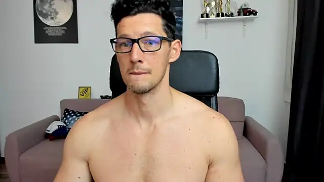 BrutusK08 Chat XXX in diretta