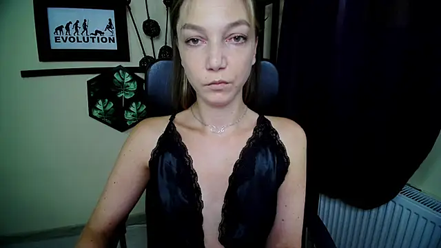 EmillyPlay – Live XXX-chat