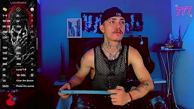 HannibalLester élő XXX-chatje