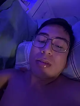 Živý XXX chat andrewmhilton_