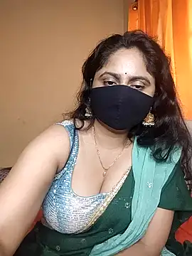 Sravvi499's Live XXX Chat